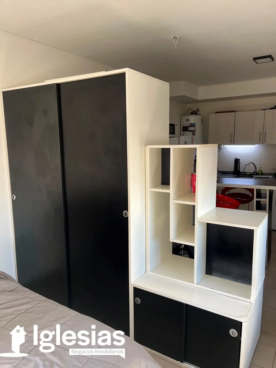 Departamento de un ambiente en alquiler en Tapiales - Imagen 4
