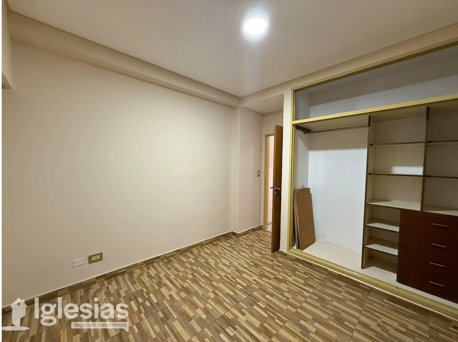 Departamento de 2 amb con patio en alquiler en Ciudad Madero - Imagen 4