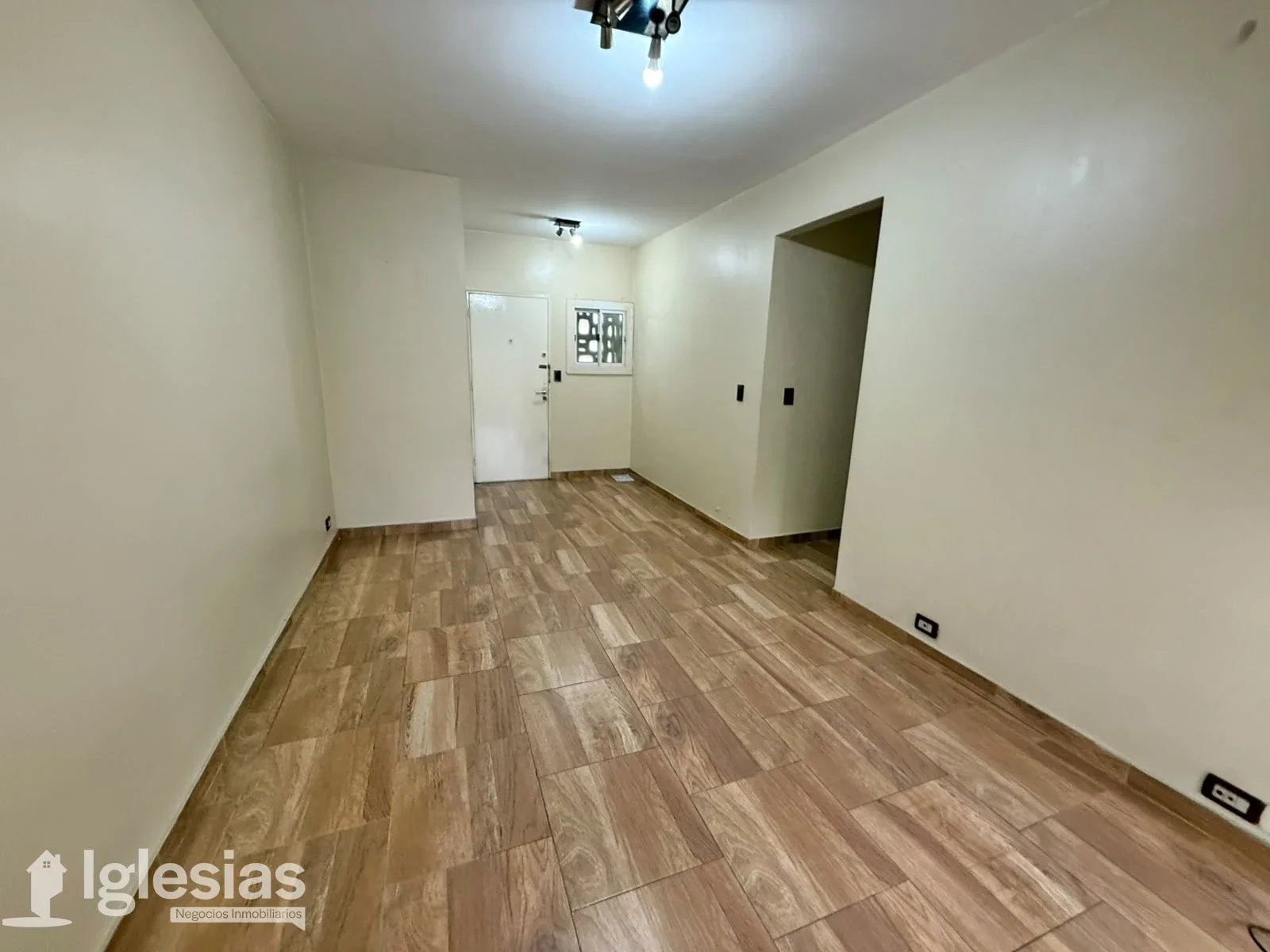Departamento de 4 ambientes en alquiler en Barrio Autopista, Tapiales - Imagen 2