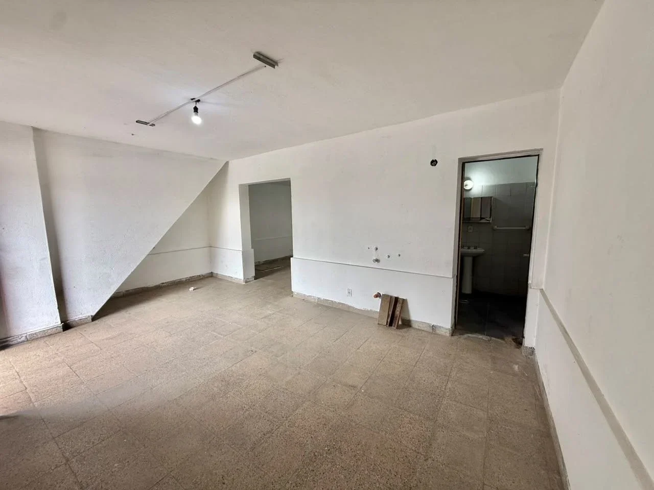 Galpón+Local+Deposito en venta ubicado en Av Jujuy 2500 - Imagen 2