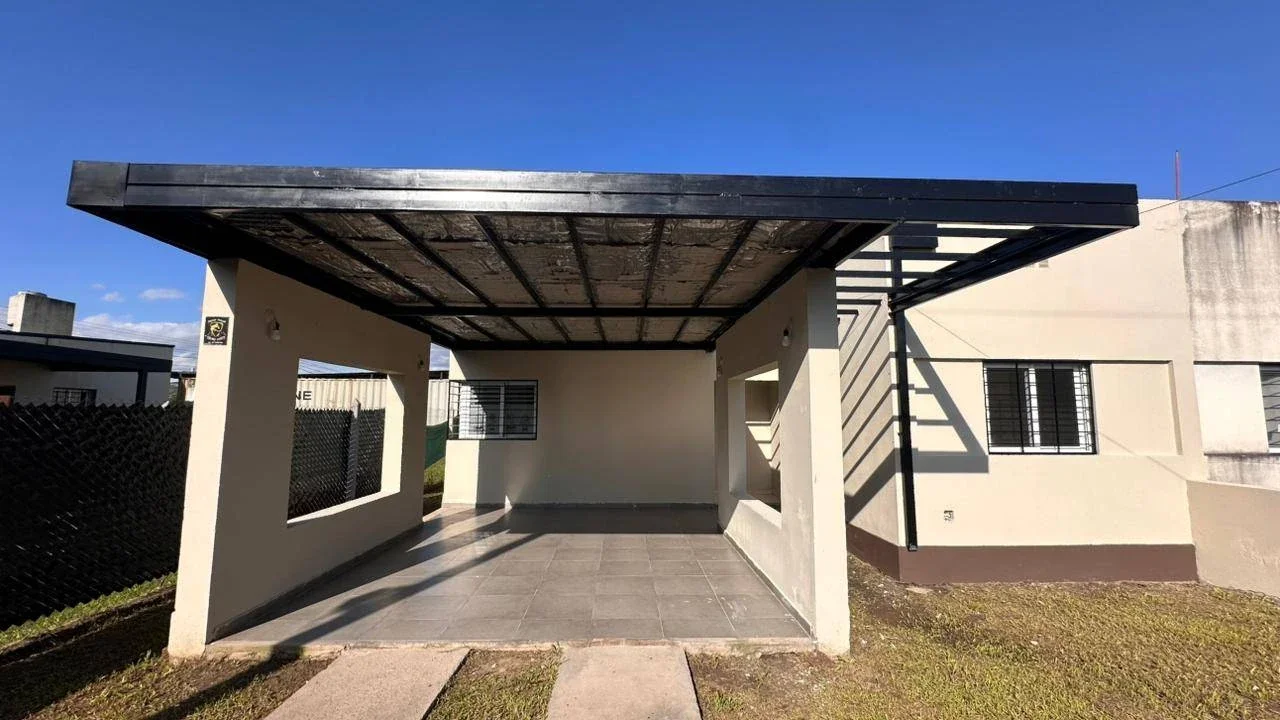 Casa en venta c/ cochera en Lules - Imagen 2