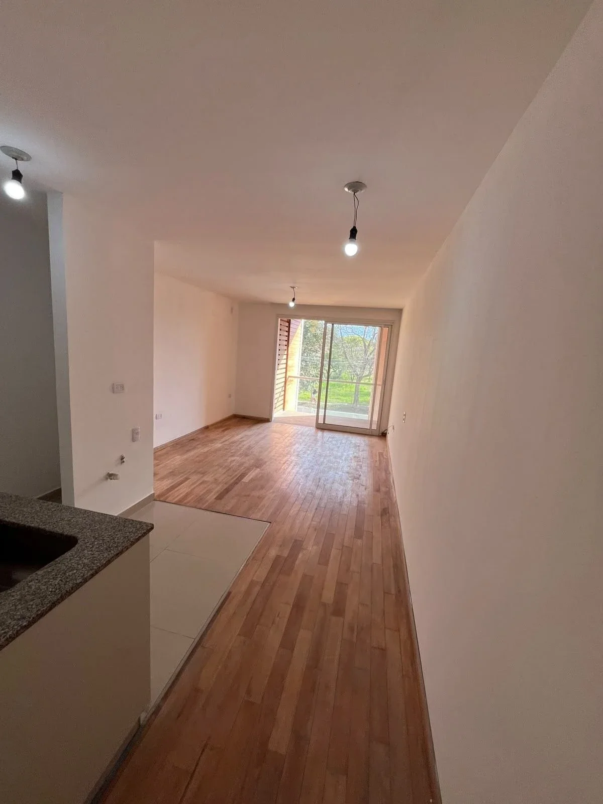 Departamento en alquiler c/ cochera en Yerba Buena - Imagen 2