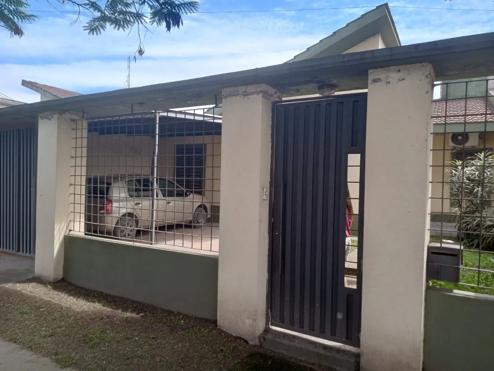 Casa en venta c/ cochera en Lomas de Tafi - Imagen 1