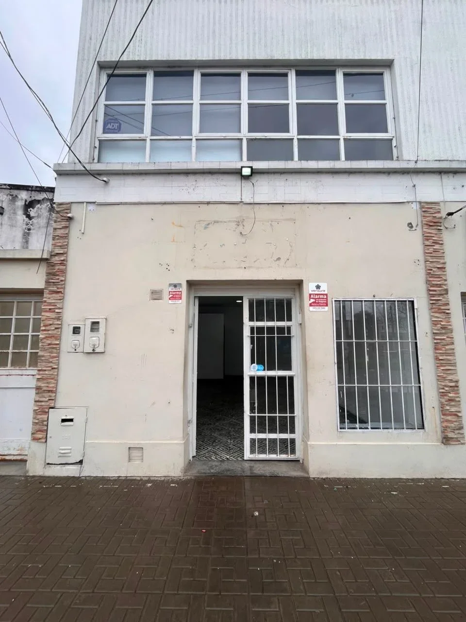 Local comercial en alquiler ubicado en Otros Barrios - Imagen 3