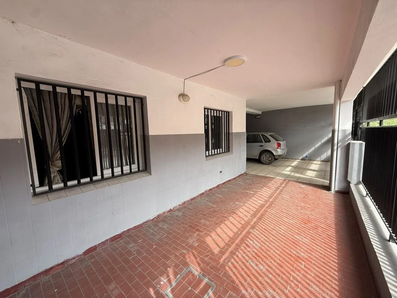 Casa en venta c/ cochera en Barrio Modelo - Imagen 3