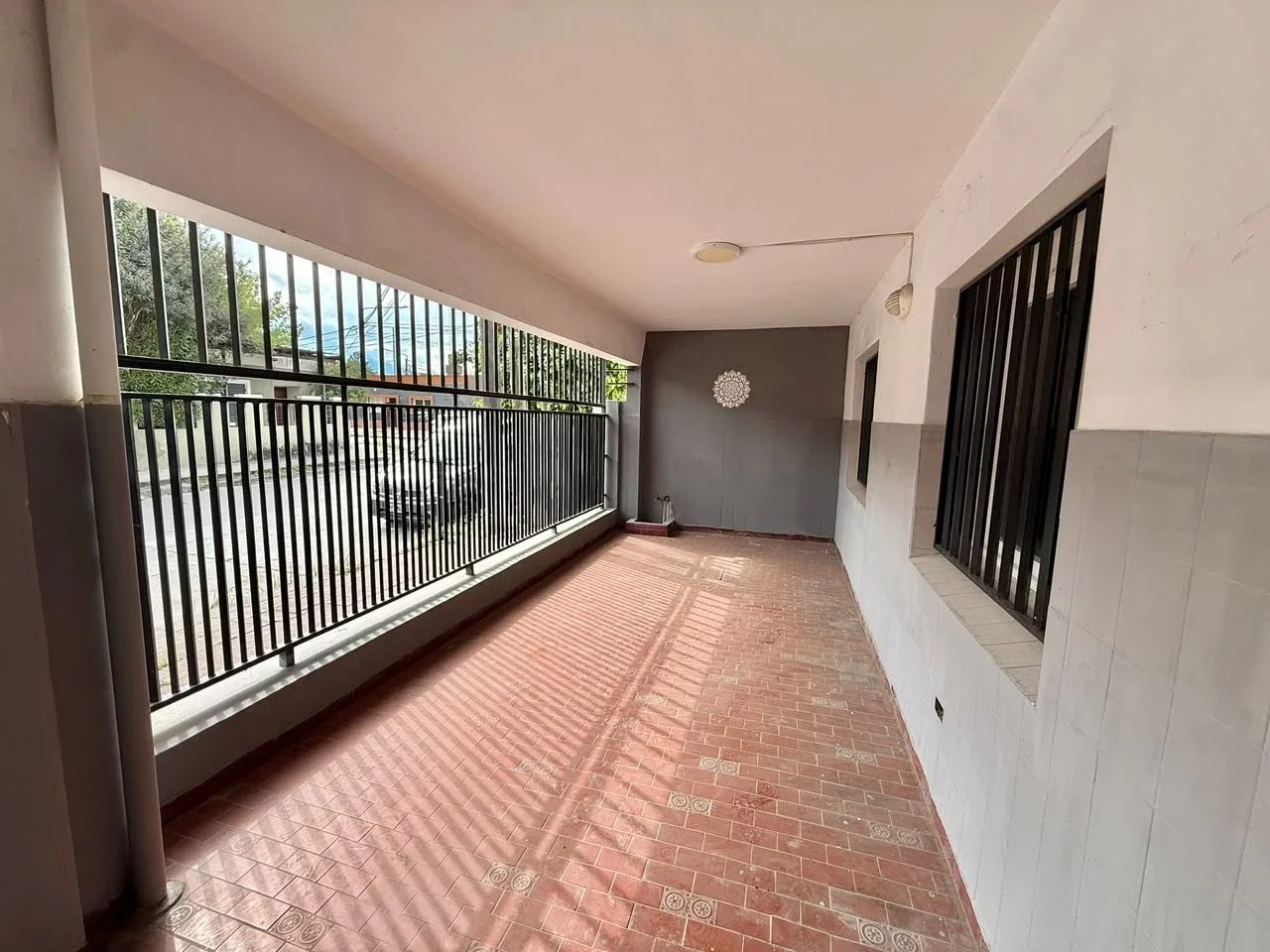 Casa en venta c/ cochera en Barrio Modelo - Imagen 4