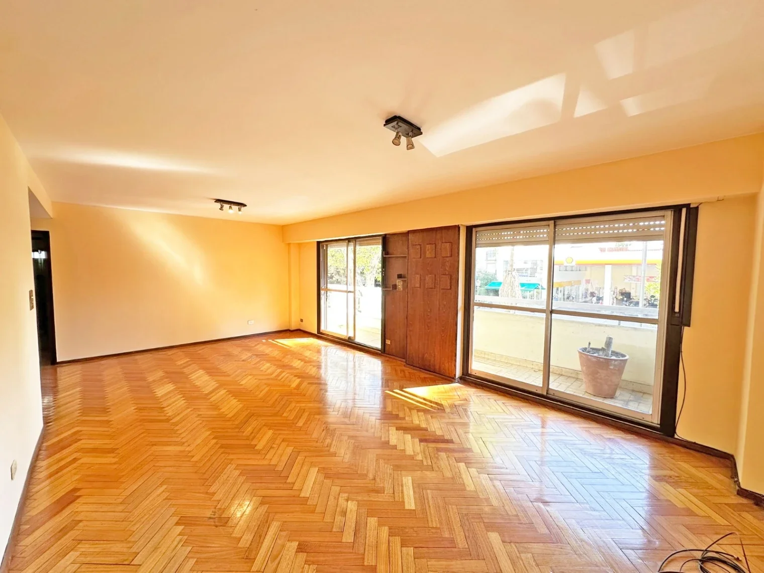 Departamento de 3 dormitorios en venta c/ cochera en Rosario - Imagen 3