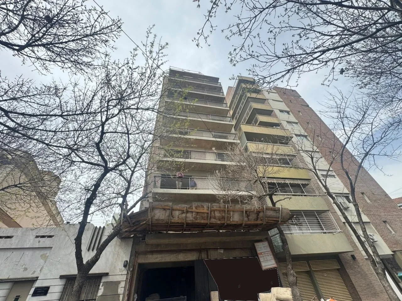 Semipiso con patio de 2 dormitorios en venta en Rosario - Imagen 1