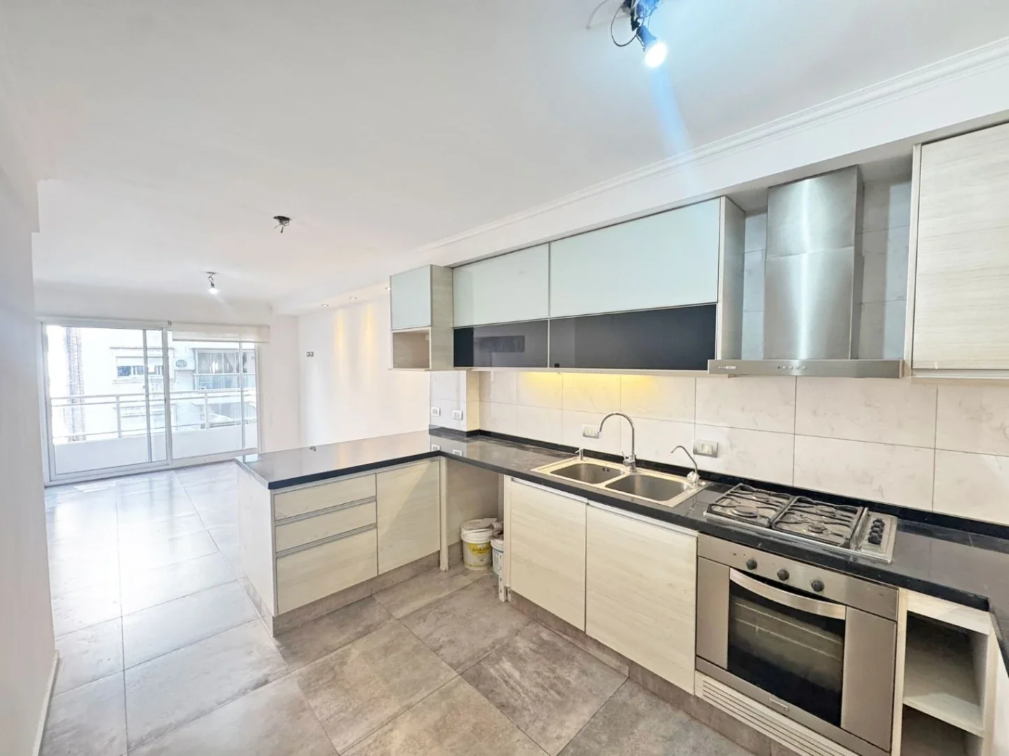 Piso excluisivo en venta c/ cochera en Rosario - Imagen 1