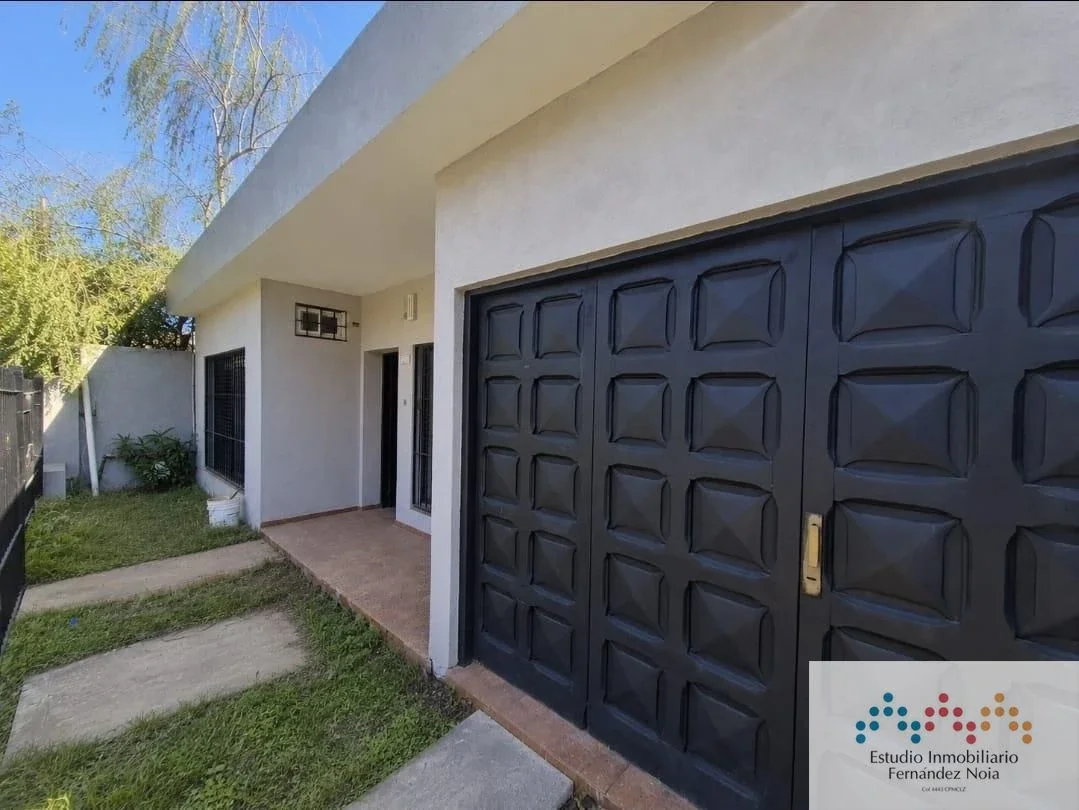 Casa en venta c/ cochera en Monte Grande - Imagen 1