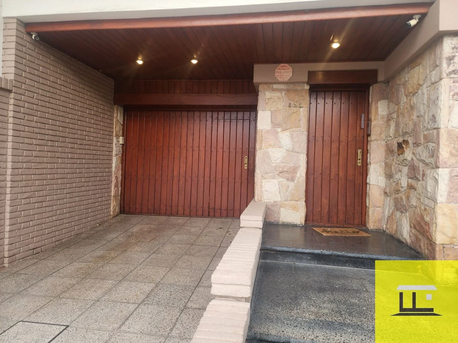 Casa en venta c/ cochera en Balcarce - Imagen 2