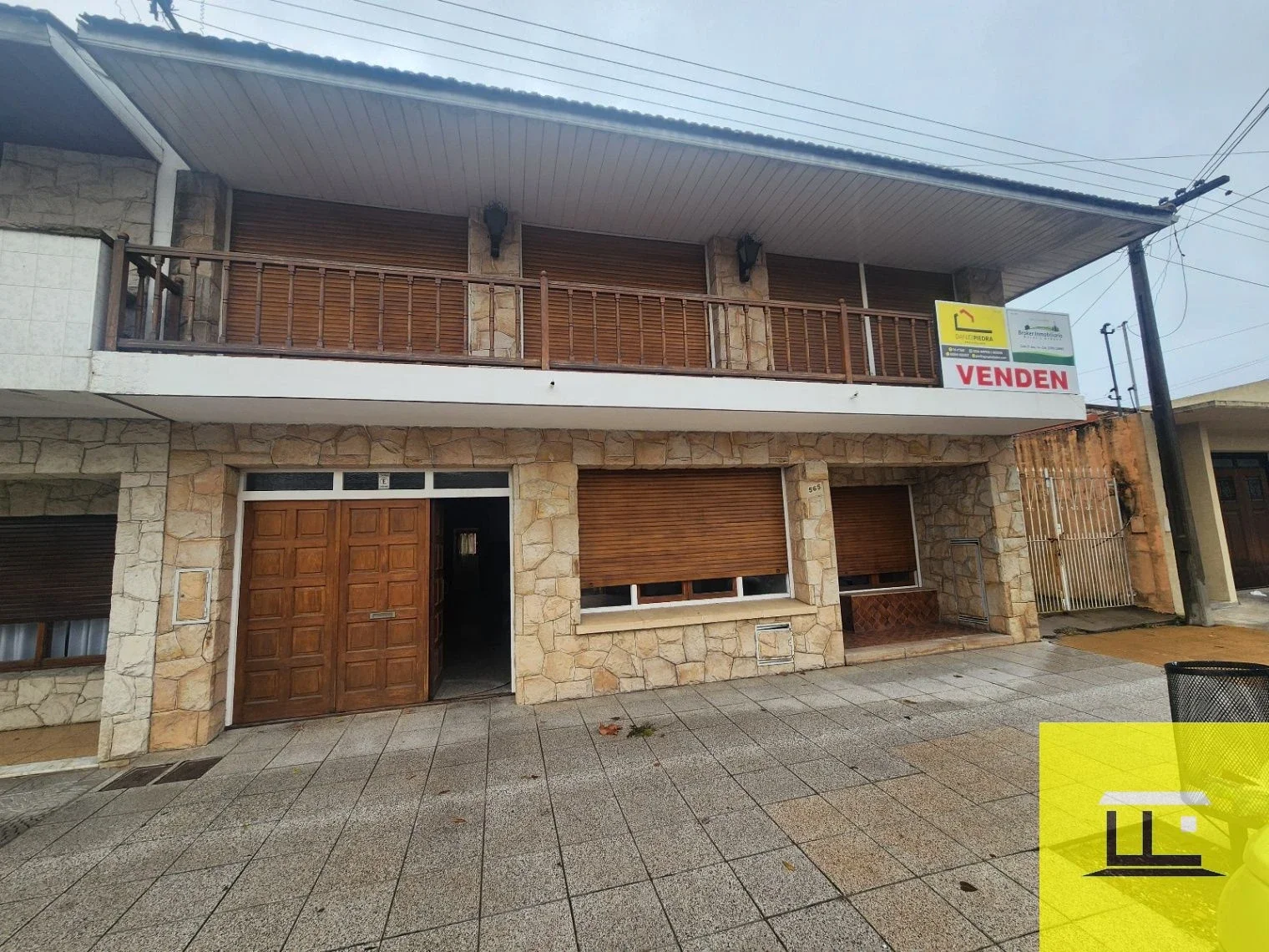 Casa en venta c/ cochera en Balcarce - Imagen 2