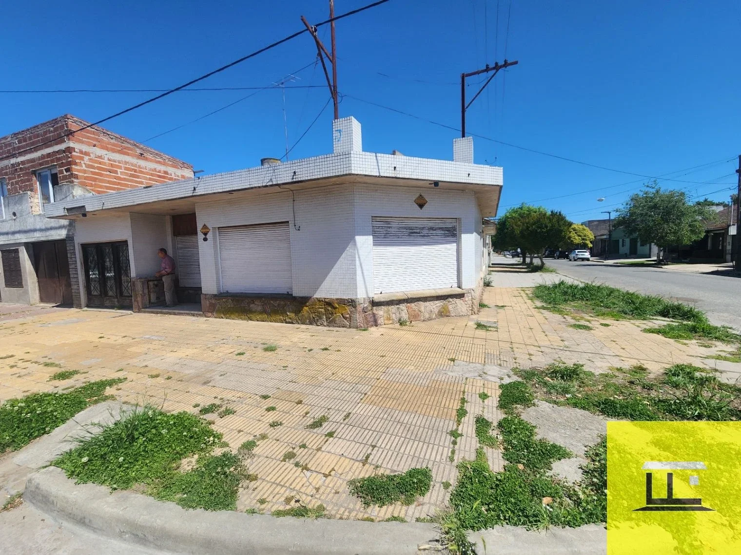 Casa en venta c/ cochera en Balcarce - Imagen 2