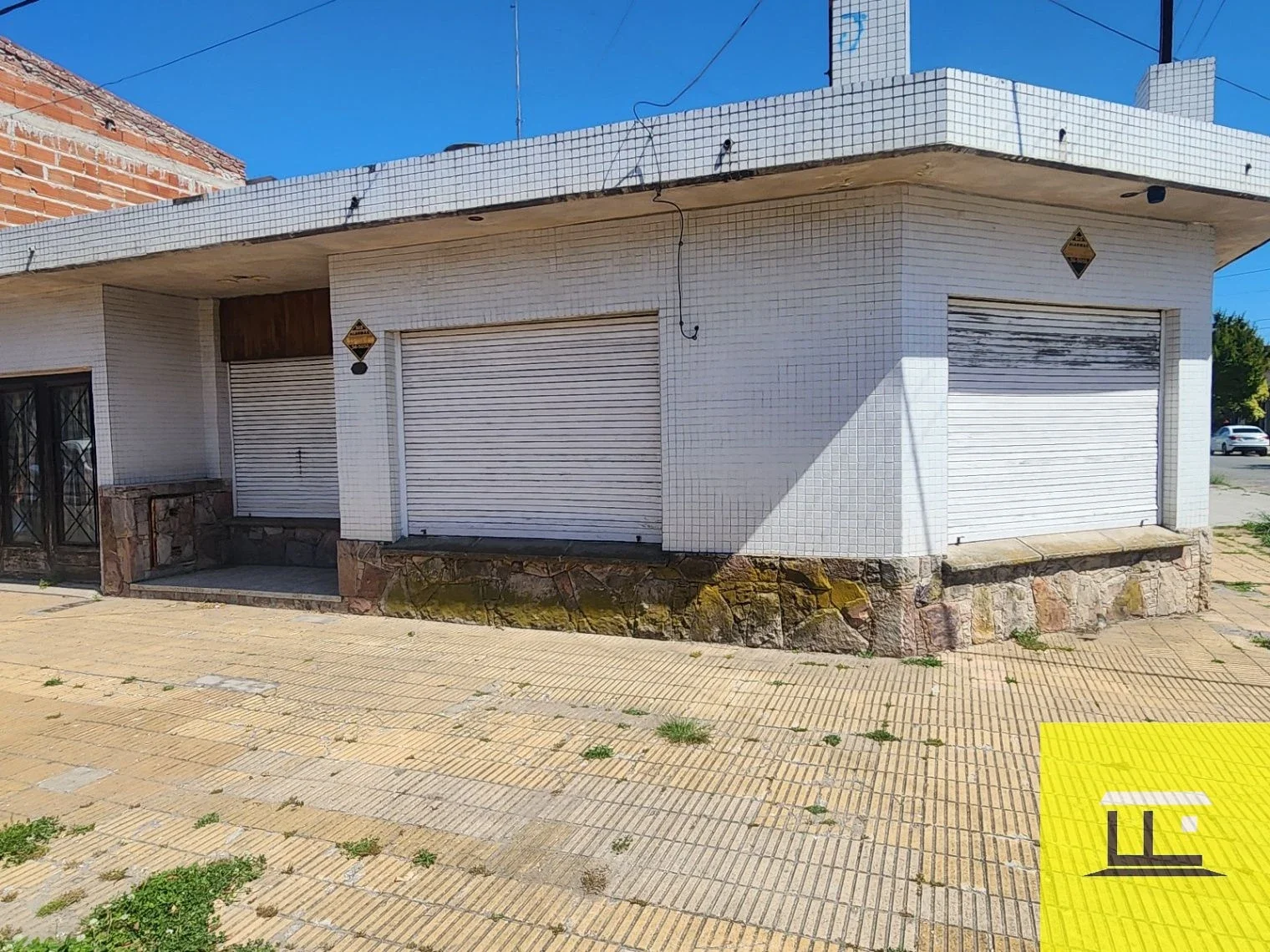 Casa en venta c/ cochera en Balcarce - Imagen 1