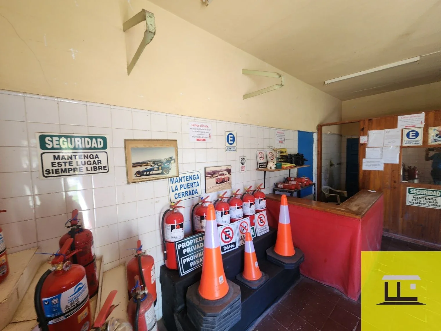Local + depto + garage - Imagen 3