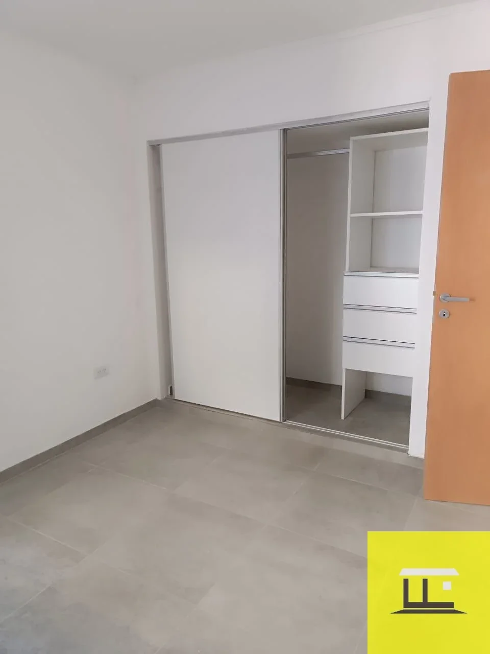 Departamento en alquiler en Balcarce - Imagen 2