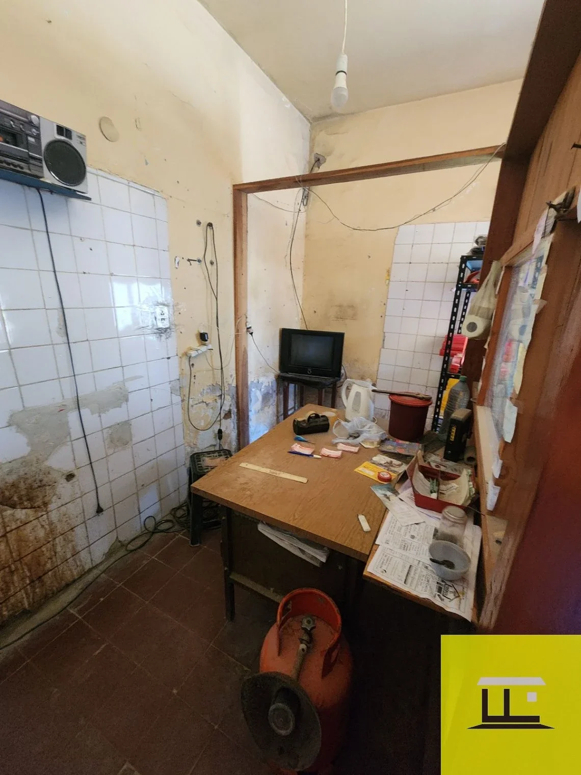 Local + depto + garage - Imagen 5