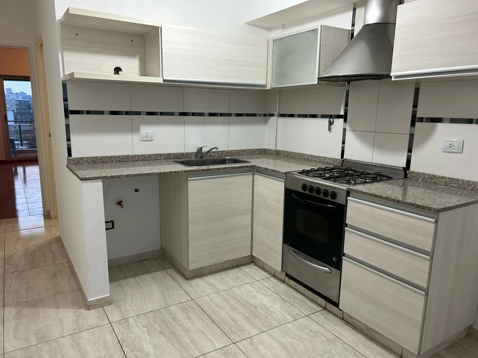 Departamento en alquiler de 1 dormitorio c/ cochera en Parque Patricios - Imagen 5