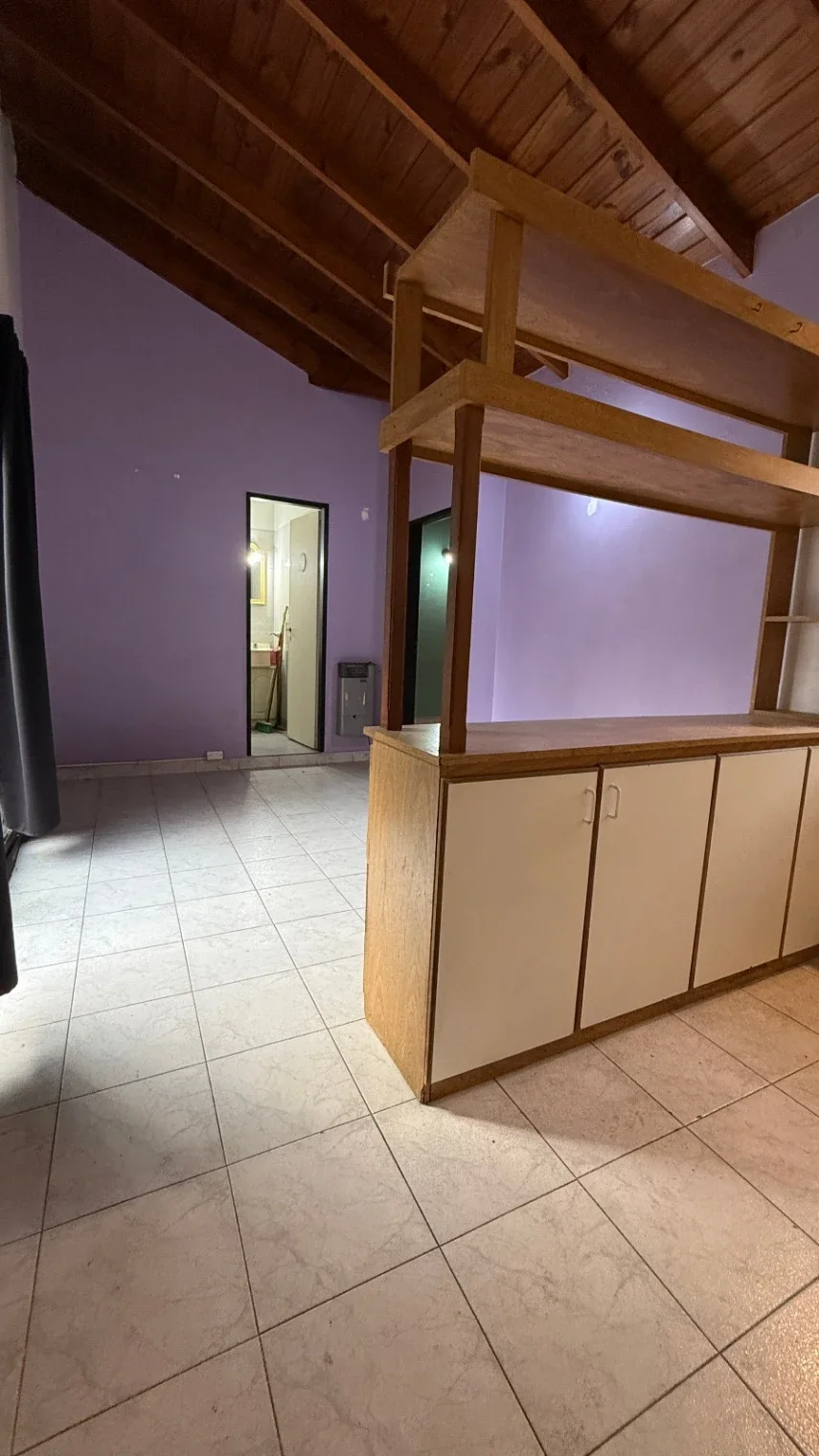 Departamento Tipo PH 2 Amb Patio Lavadero 1° Piso x escalera bajas Expensas ! - Imagen 1