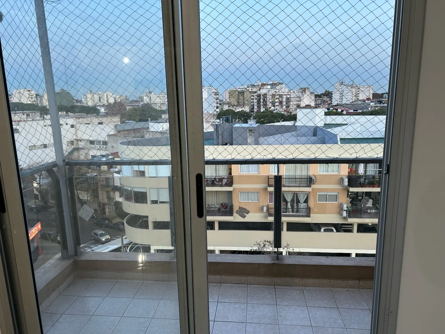 Departamento en alquiler de 1 dormitorio c/ cochera en Parque Patricios - Imagen 3