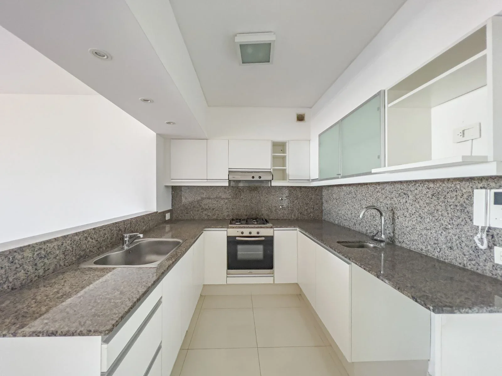 DEPARTAMENTO 2 DORMITORIOS CON VISTA AL RÍO EN PUERTO NORTE EN ALQUILER - Imagen 4