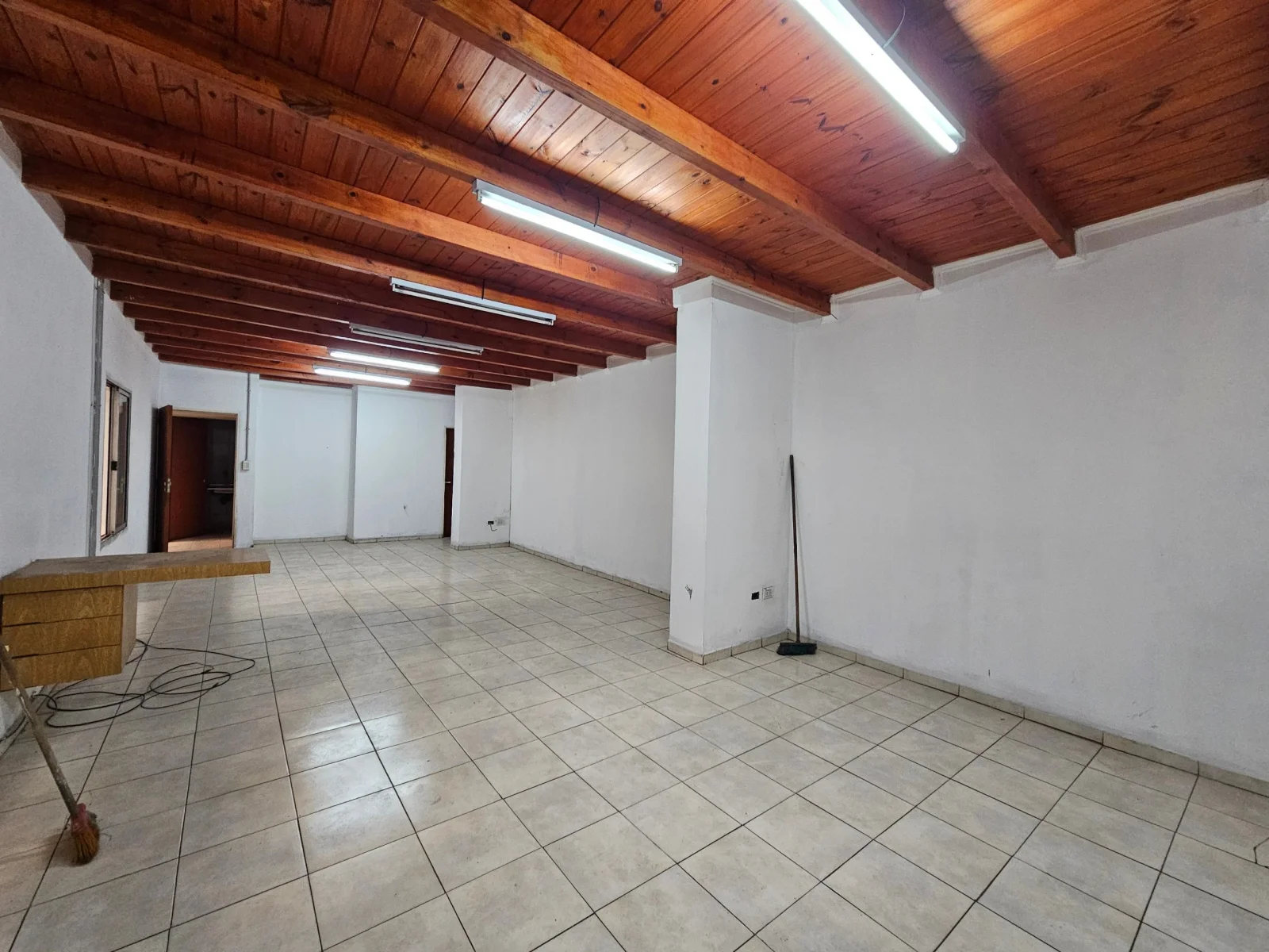 GALPÓN LOGISTICO DE 1.500 M2 EN ALQUILER - Imagen 5