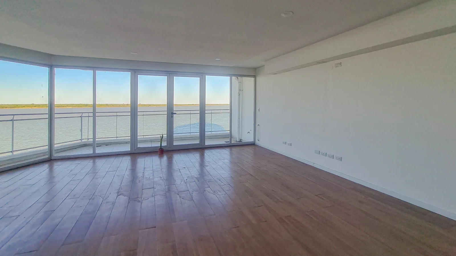 ALQUILER OFICINA CON VISTA AL RIO DE 170m2 EN PUERTO NORTE - Imagen 1