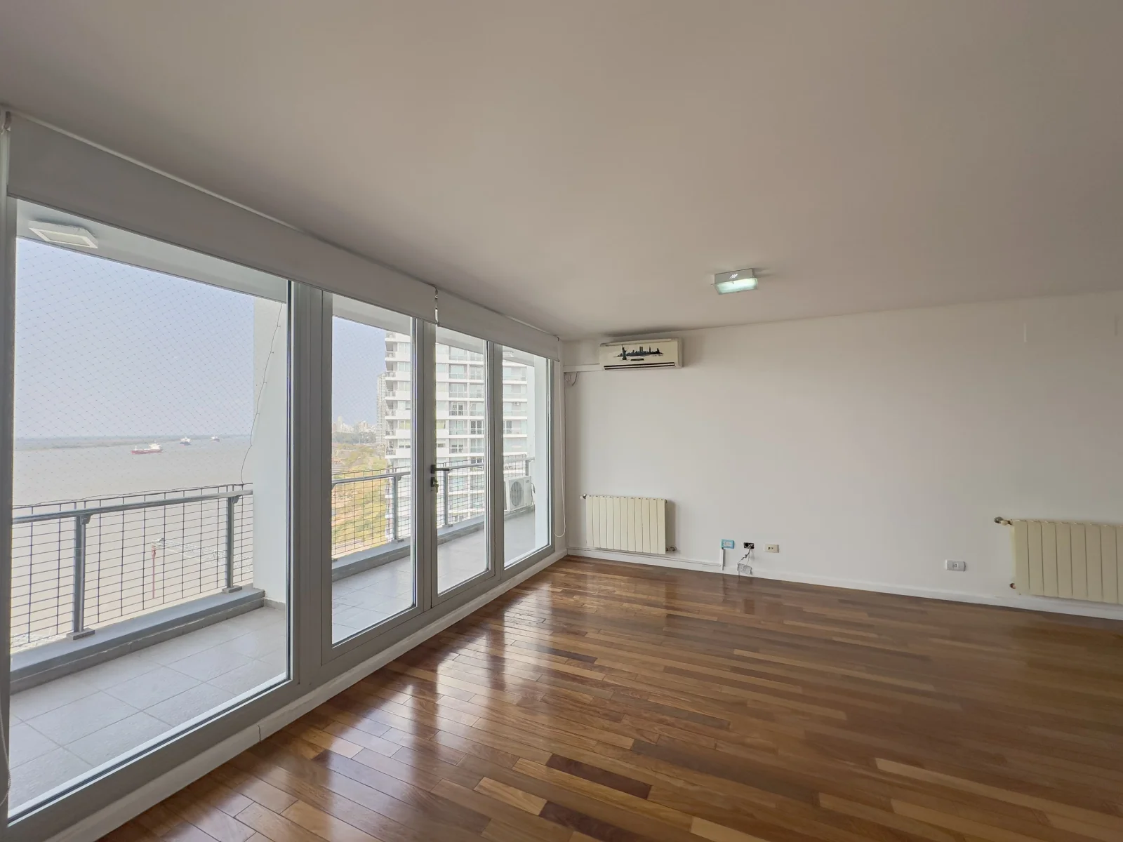 Departamento en alquiler c/ cochera en Puerto Norte - Imagen 2