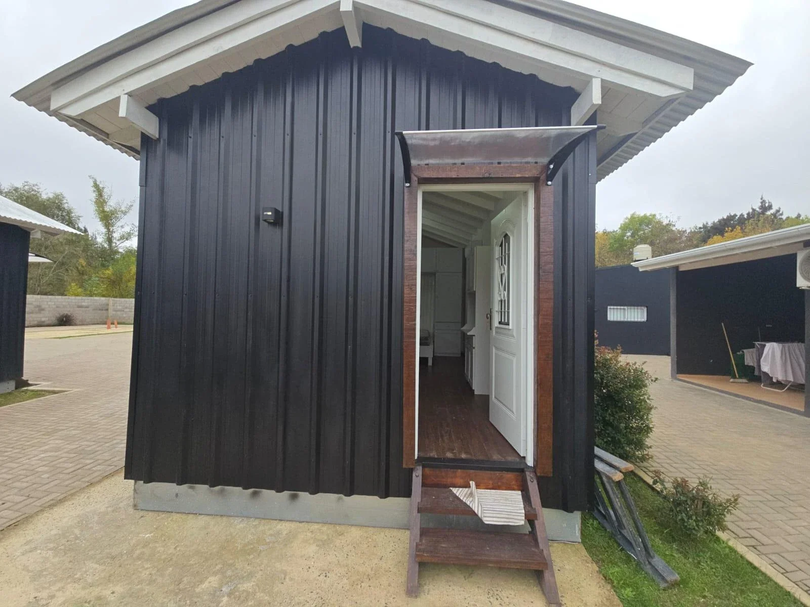 Tiny House en Dique Luján totalmente equipada. - Imagen 1