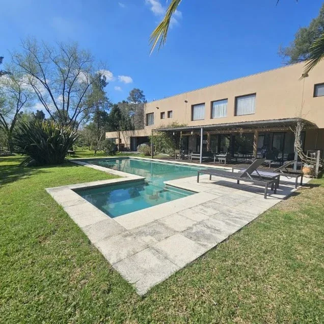 Casa en venta c/ cochera en Cube - Imagen 2