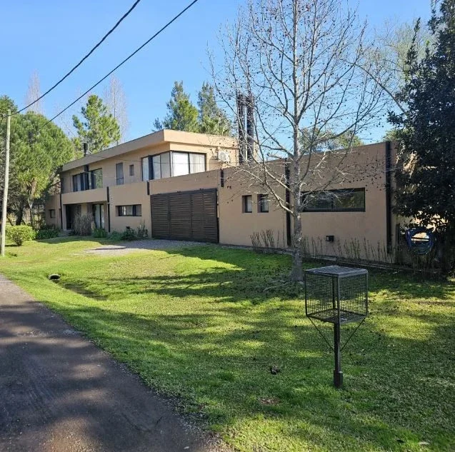 Casa en venta c/ cochera en Cube - Imagen 4