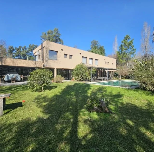 Casa en venta c/ cochera en Cube - Imagen 3
