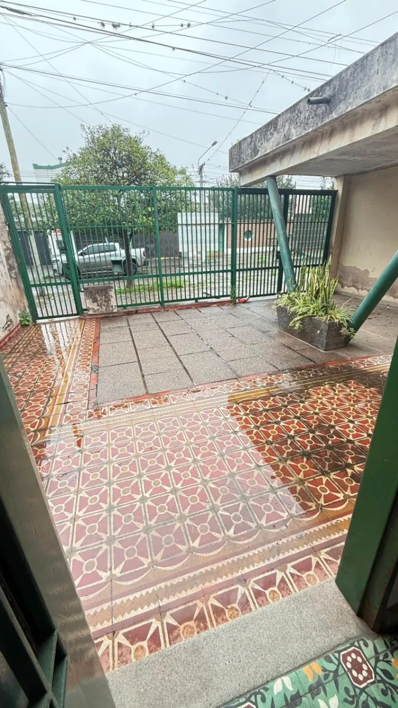 Casa en venta c/ cochera en Barrio Norte - Imagen 2