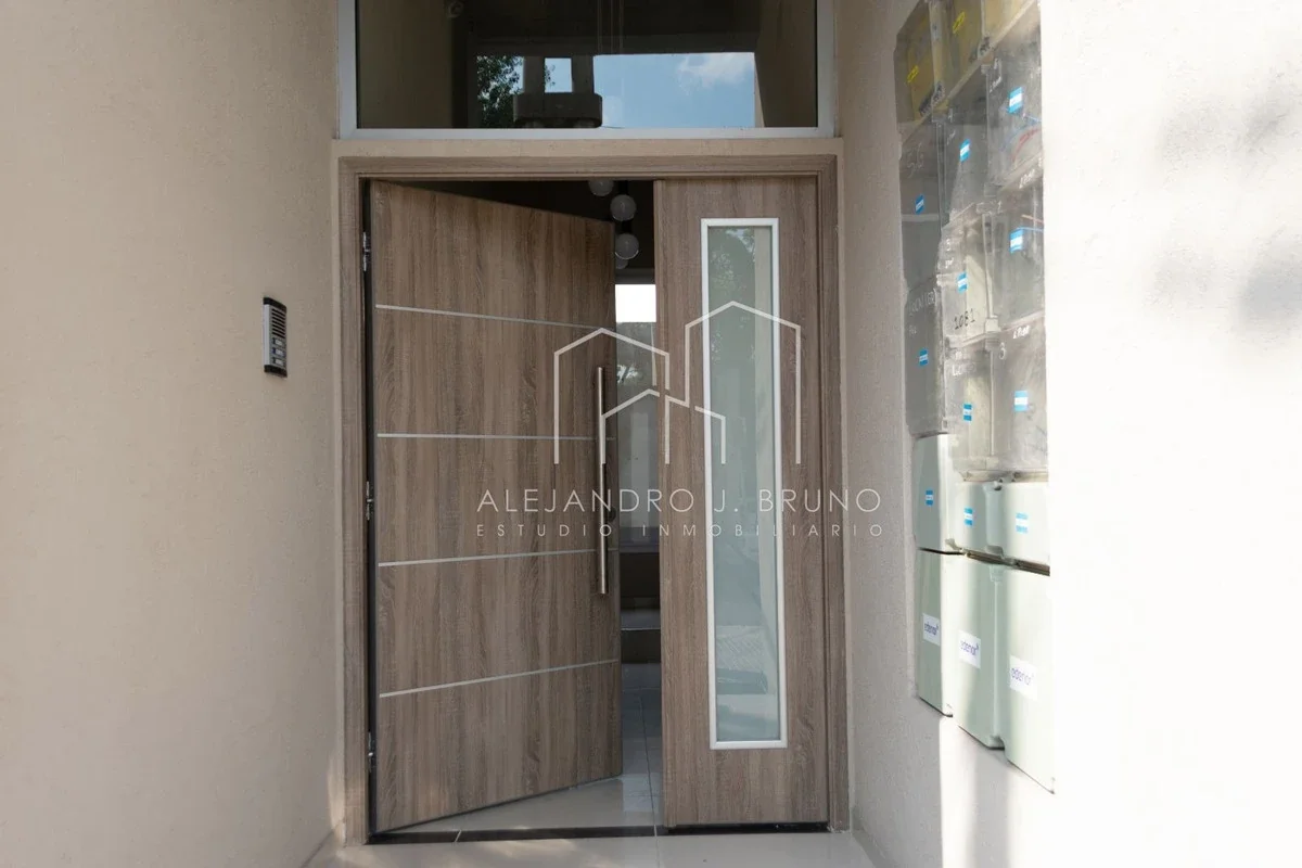 DEPARTAMENTO 2 AMB – 2º PISO AL FTE c/ BALCÓN - Imagen 3