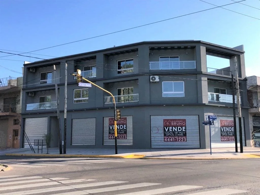 DEPARTAMENTO 2 AMB – 2º PISO AL FTE c/ BALCÓN - Imagen 1