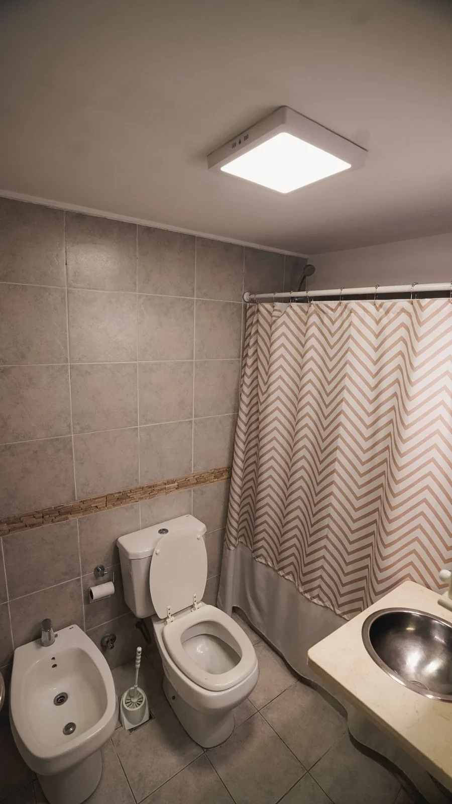 DEPARTAMENTO 2 AMB EQUIPADO - CON COCHERA DESCUBIERTA Y BALCON - SUM Y PISCINA - Imagen 5