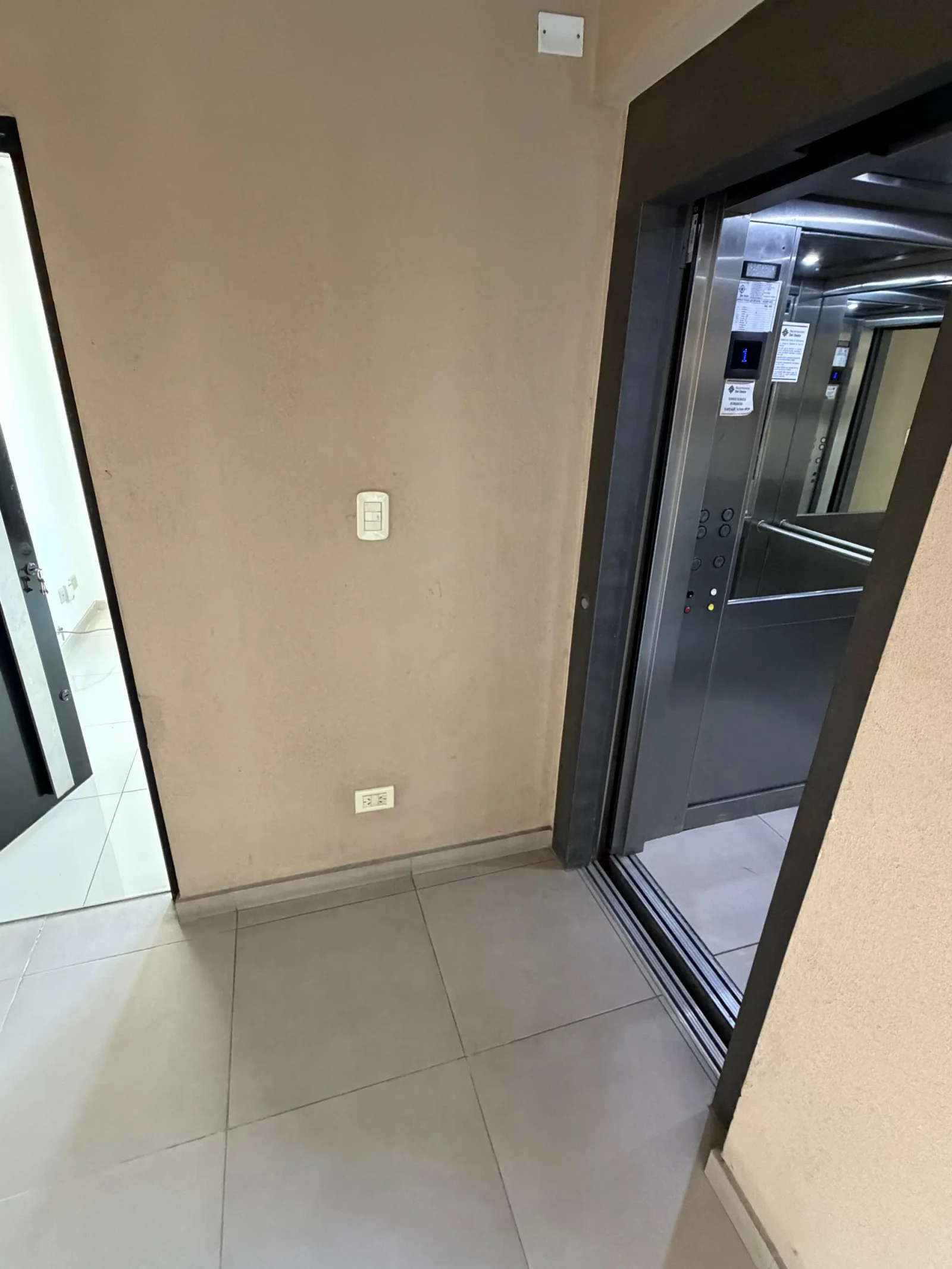 DEPARTAMENTO 2 AMB - AL CONTRAFRENTE - CON BALCON - Imagen 3