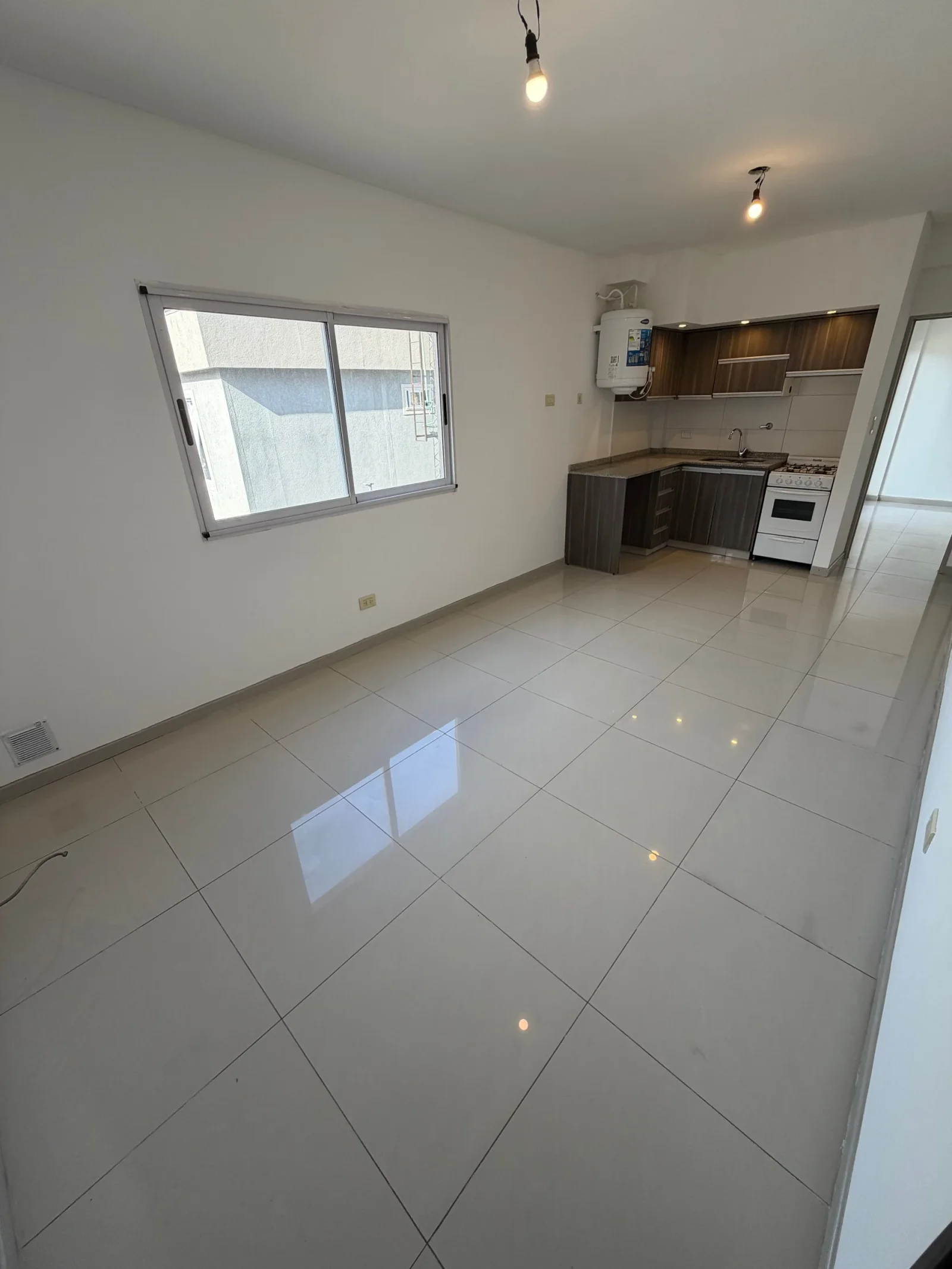 DEPARTAMENTO 2 AMB - AL CONTRAFRENTE - CON BALCON - Imagen 4