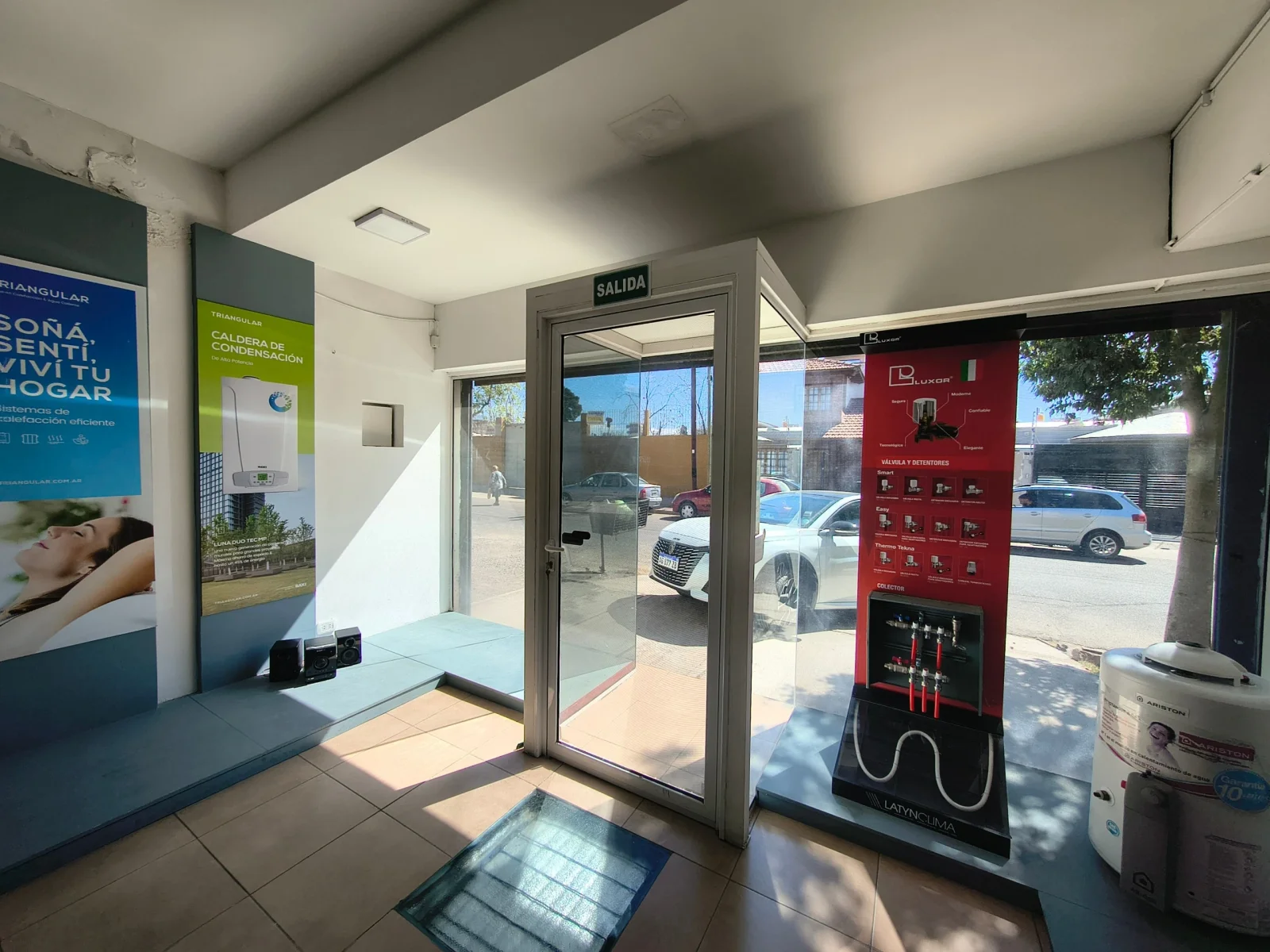 Galpón con Local Comercial y Oficinas, en alquiler, Dorrego, Guaymallén - Imagen 4