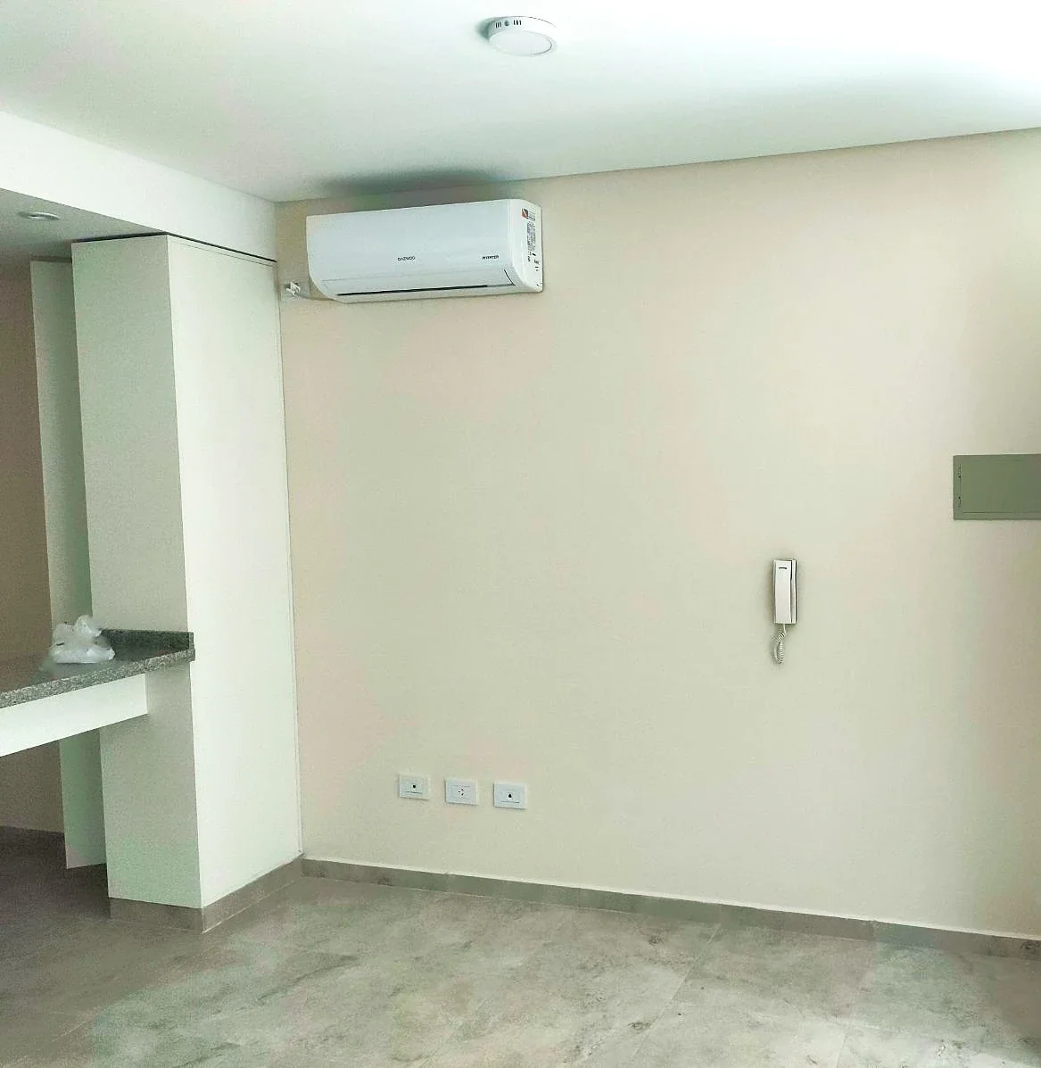 Departamento en alquiler c/ cochera en Godoy Cruz - Imagen 2