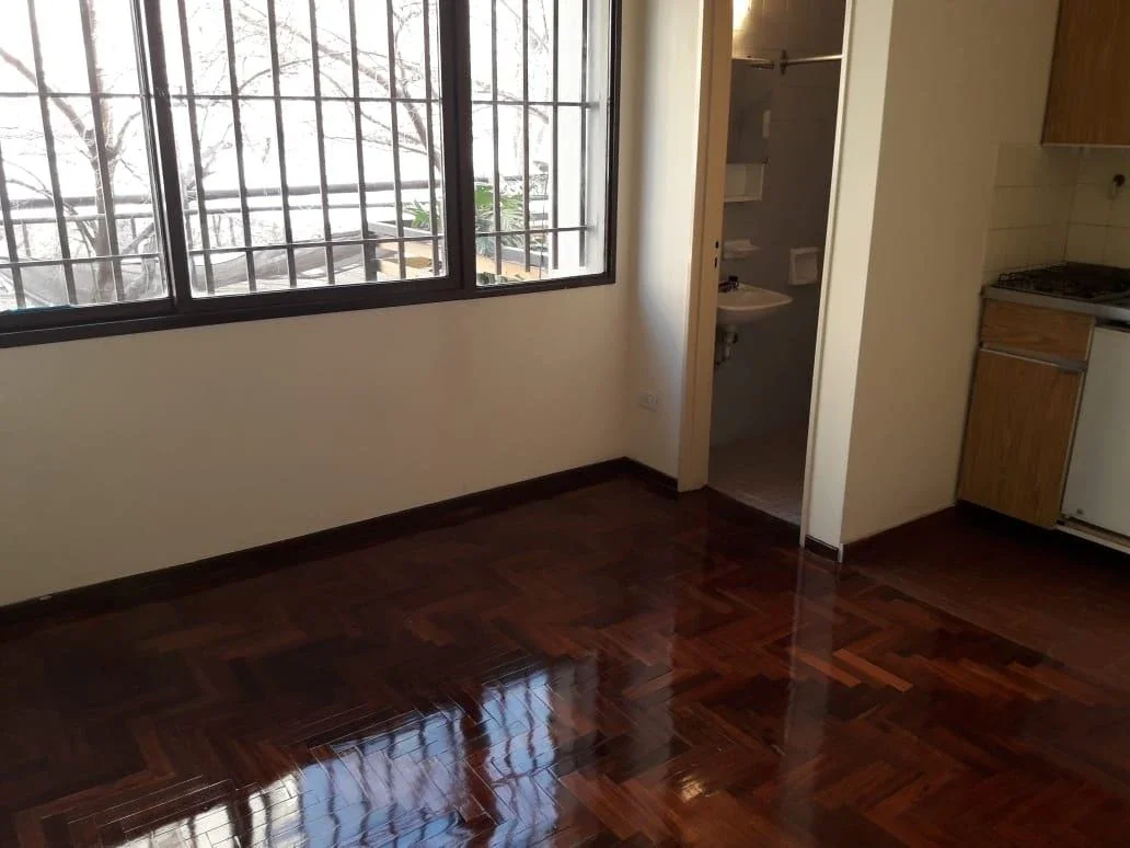 Oficina en alquiler, Montevideo y San Martín - Imagen 2