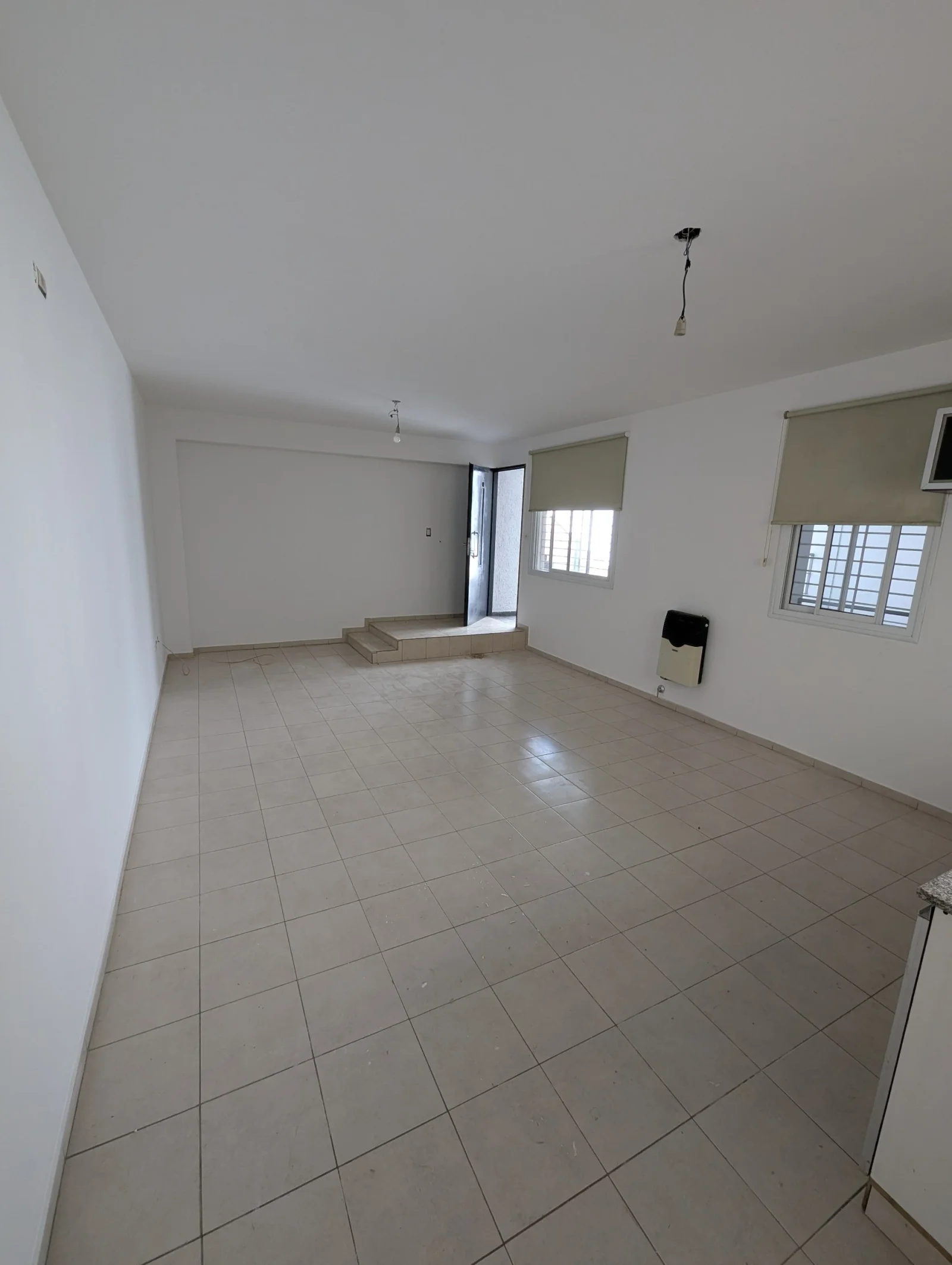 Departamento en alquiler c/ cochera en Godoy Cruz - Imagen 2