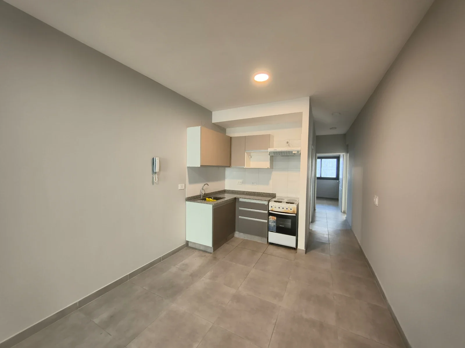 Departamento en alquiler c/ cochera en Godoy Cruz - Imagen 1