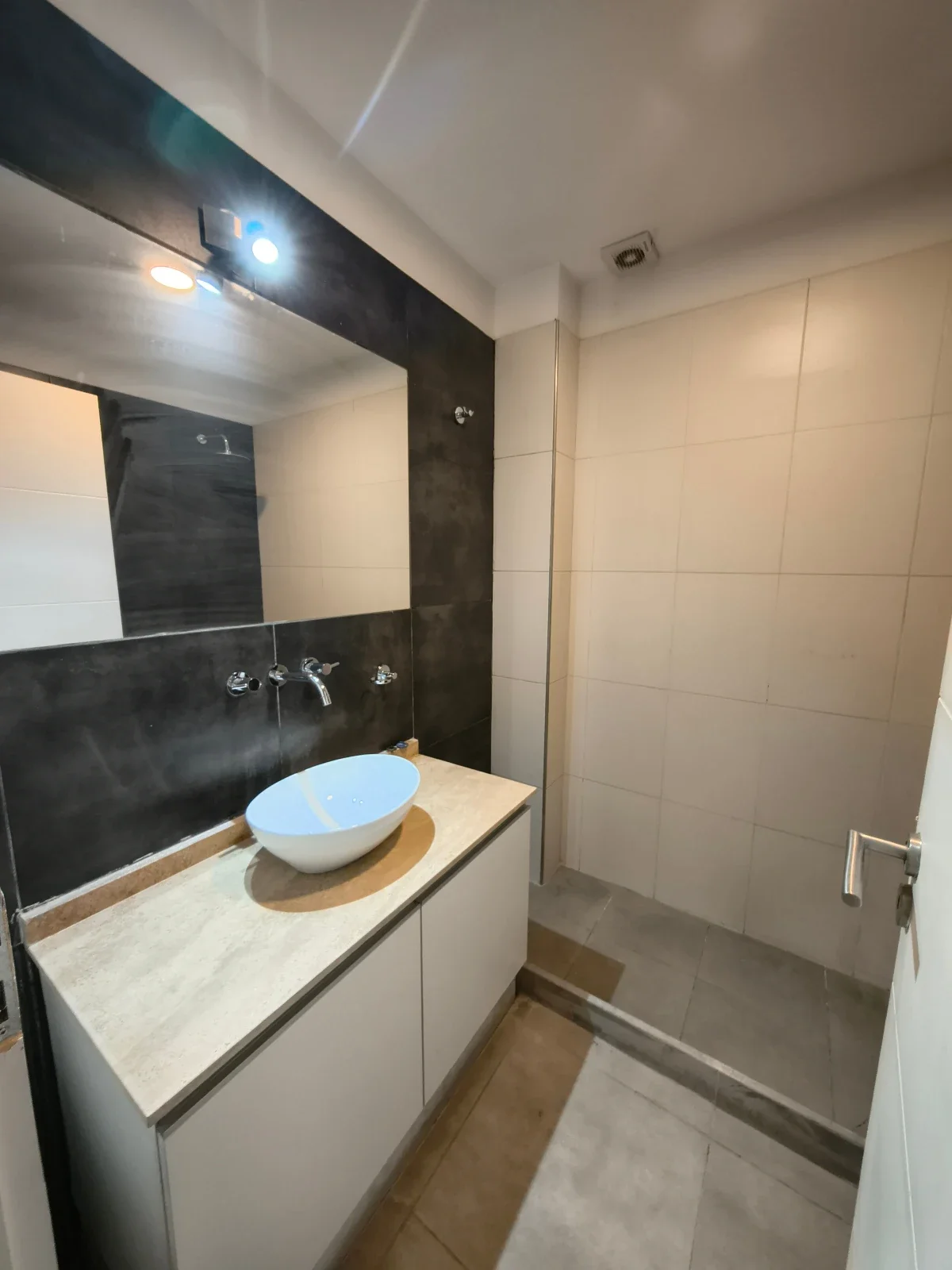 Departamento en alquiler c/ cochera en Godoy Cruz - Imagen 4
