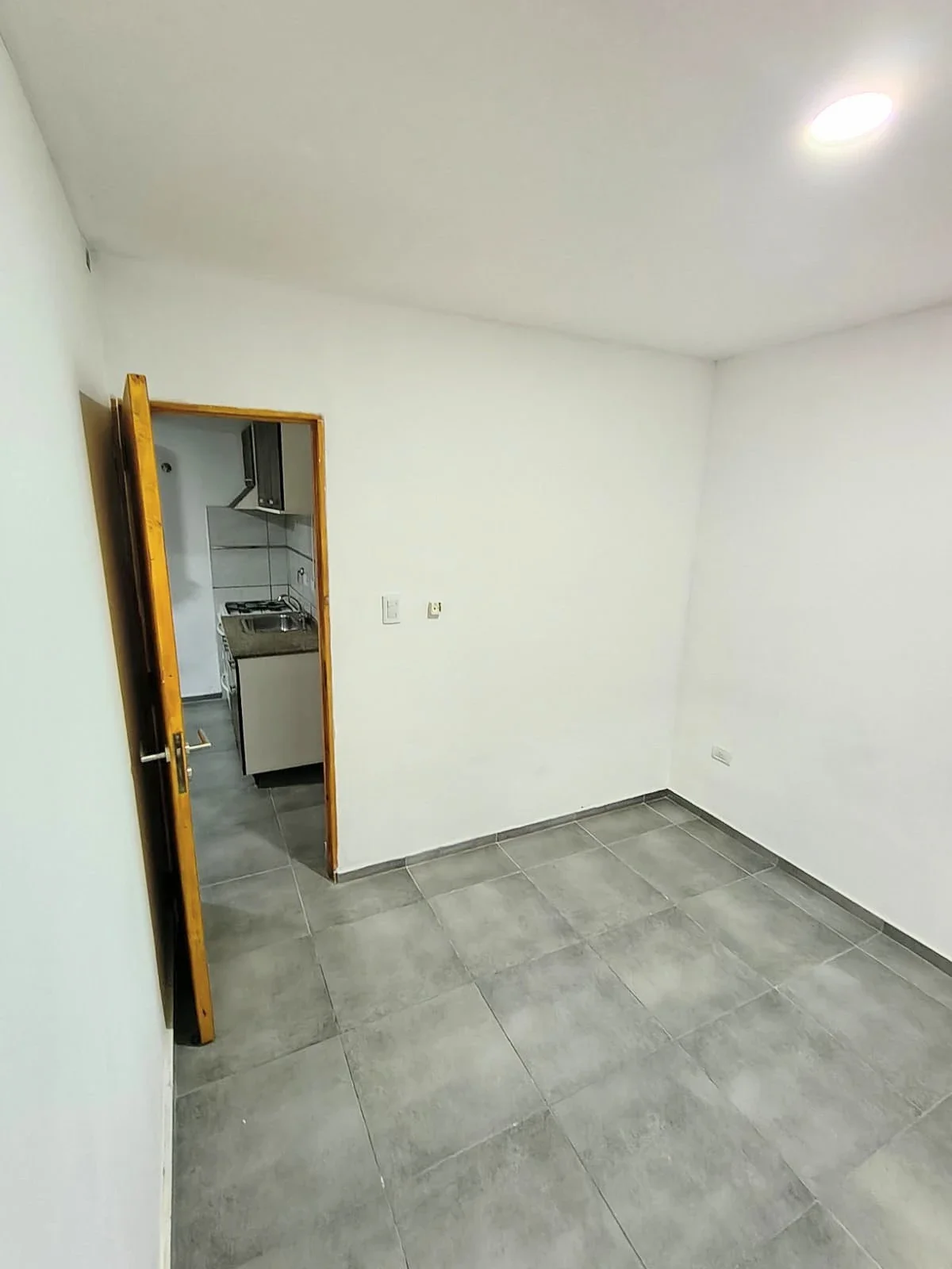 Departamento en VENTA 2 habitaciones sobre Av. Granadero , San Rafael- Mza. - Imagen 2