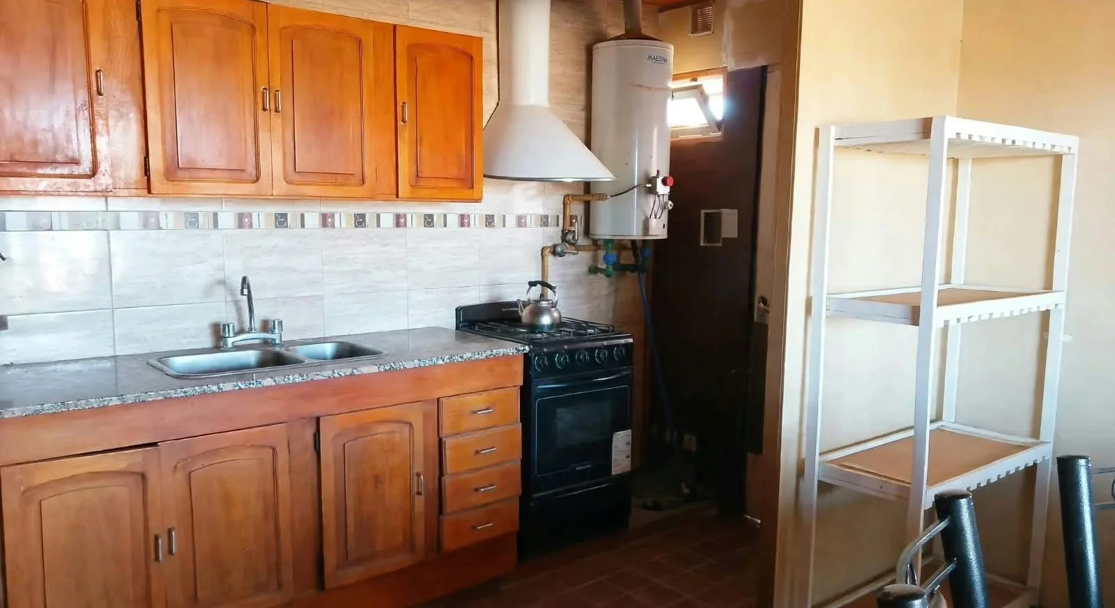 CASA EN VENTA, 1700M2 , 3 habitaciones, cocheras-Todos los servicios- El Cerrito - Imagen 5
