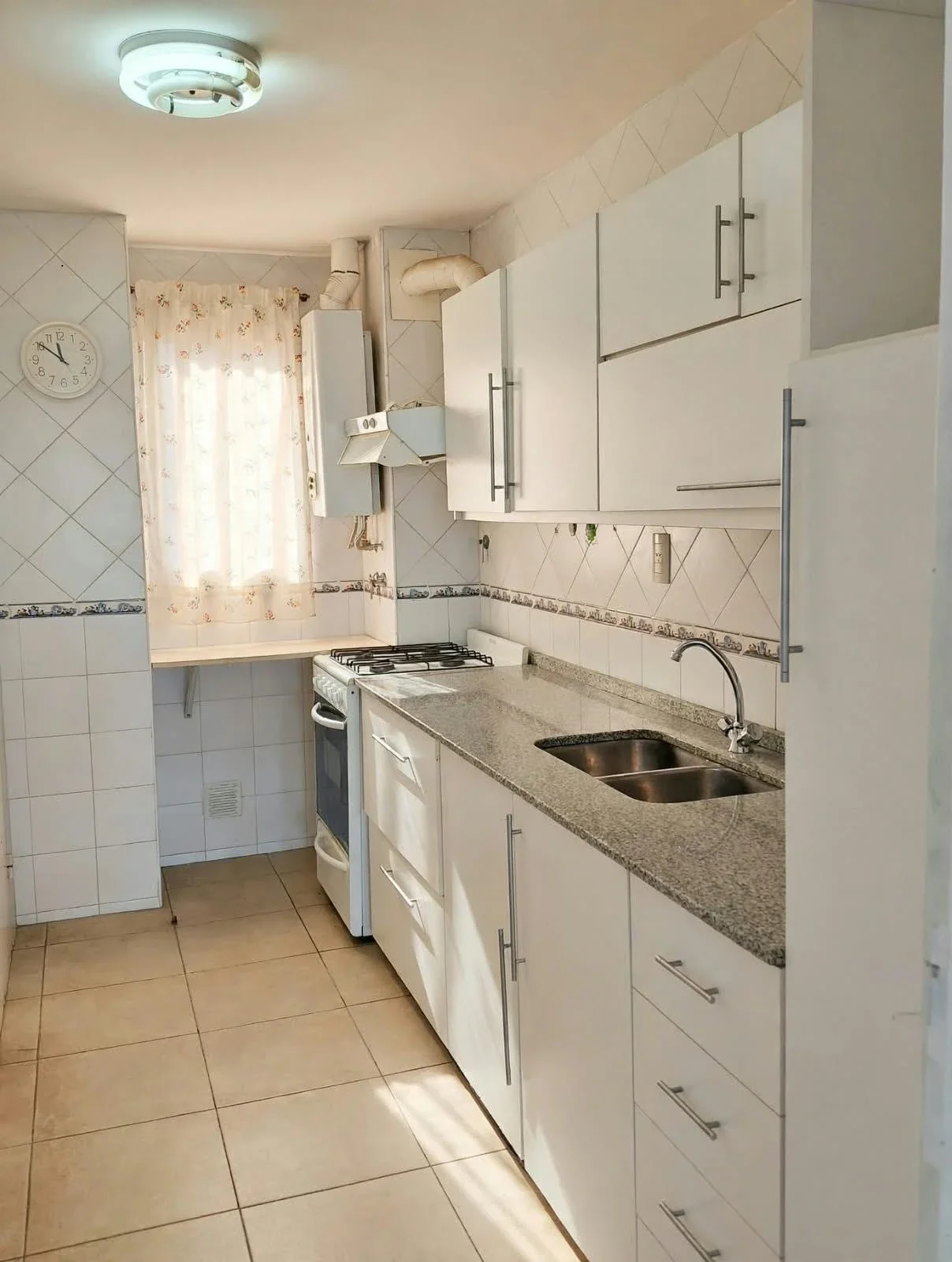 Venta  Departamento en Edificio Fernando II , Centro de San Rafael, Mza - Imagen 2