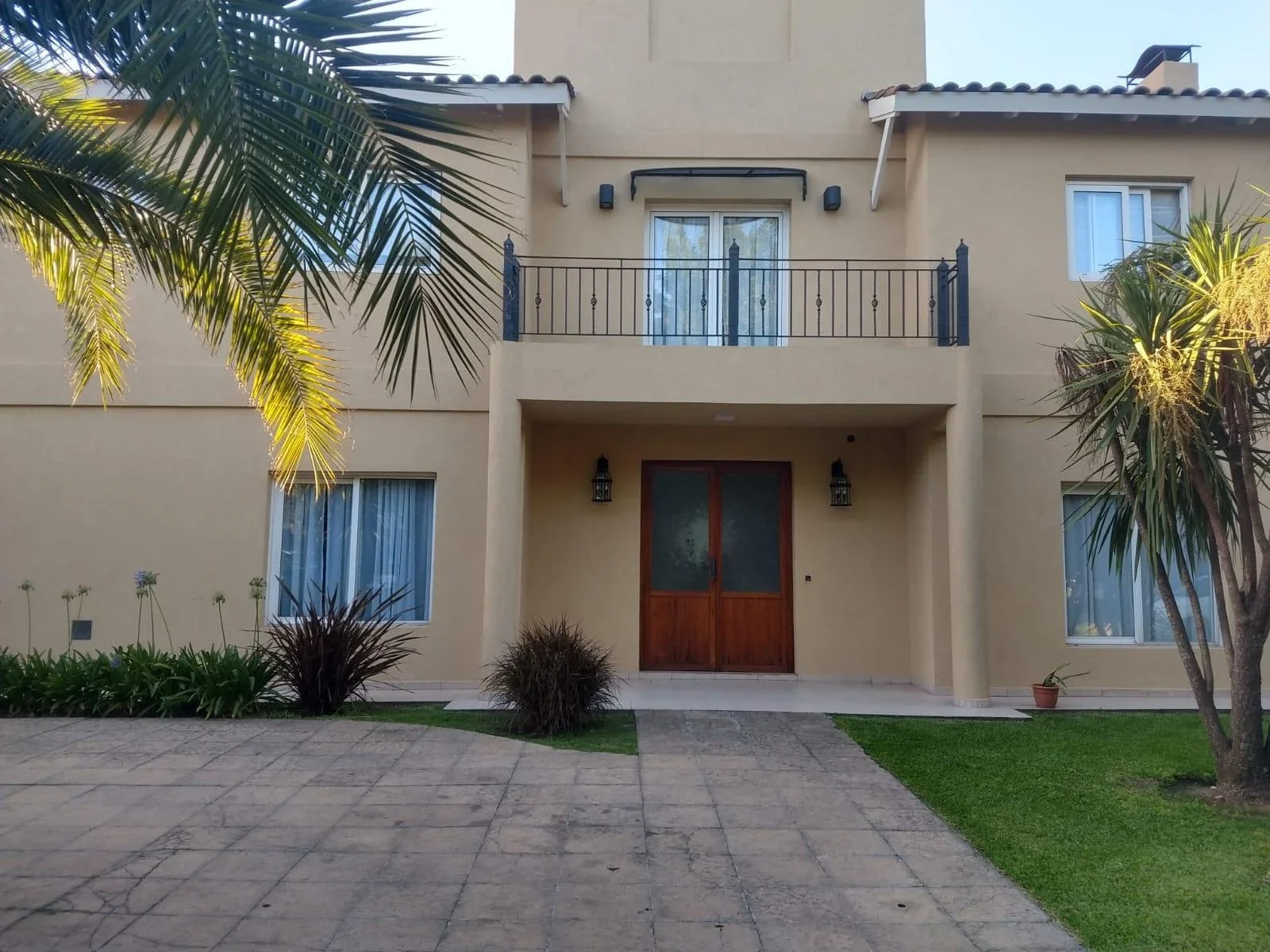 Casa en venta c/ cochera en Francisco Álvarez - Imagen 3
