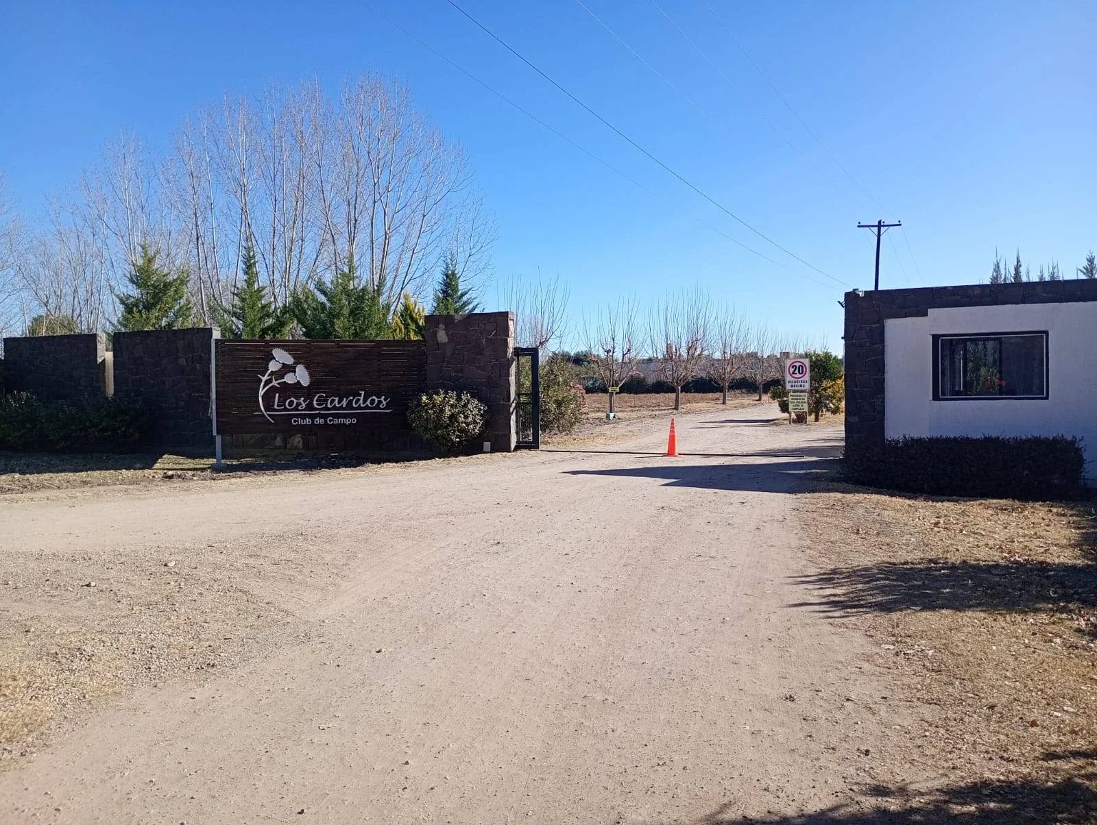 Casa en venta de 3 dormitorios c/ cochera en Las Paredes - Imagen 1