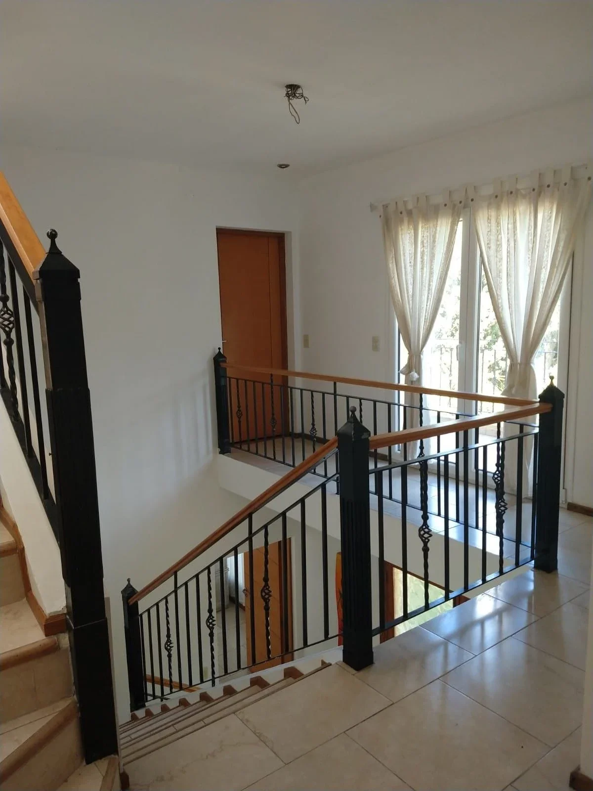 Casa en venta c/ cochera en Francisco Álvarez - Imagen 5